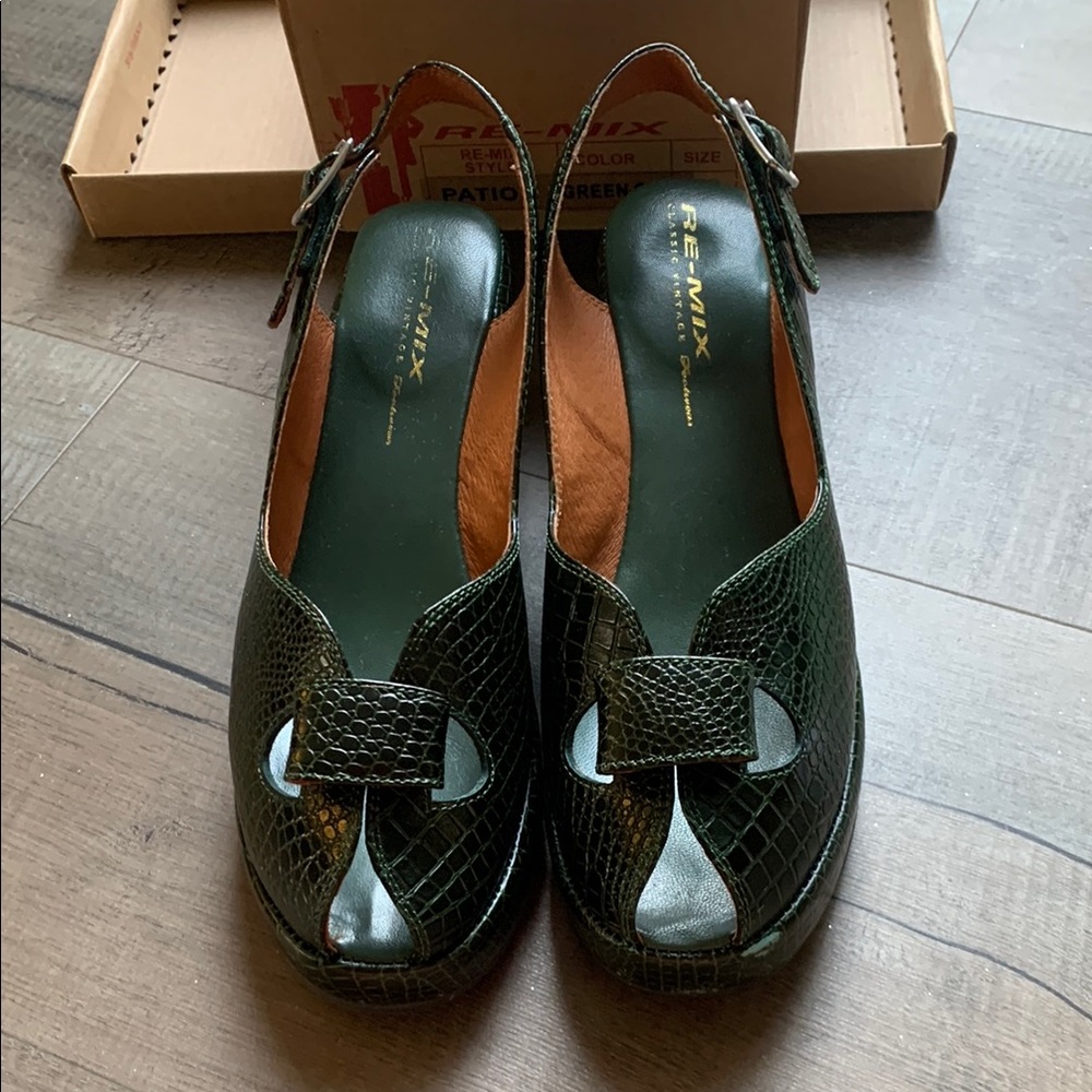 Women's Green Croc Patio 2 Platform Wedge Sandals 1940’s style by Re-Mix
